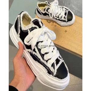 공동 브랜드 Maison Mihara Yasuhiros MMY Dissolve Shoes Mens 캐주얼 신발 여성 애호가 캔버스 빈티지 레이스 업 솔리드 스니커