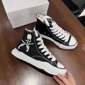 Maison Mihara Yasuhiros Mmy Sololved Shoes Mens Open Smile Smile Shoe Women Women Scale Seal High Top Top Shoes