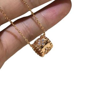 Van-Clef & Arpes Necklace Designer Women Top Quality Pendant Kaleidoscope Necklace Women's Diamond Beaded Edge Thickened 18k Rose Gold White Gold Fashion