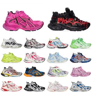 2024 Track Runners 7.0 Designer Dress Balancagas Shoes Women Men Graffiti Black Fluo Green Bourgogne Läderfri Gray Light Purple Neon Yellow White Sneakers