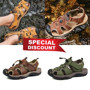 Classics Sandals Slippers Womens rubber Fashion Sandal Men Women Blooms Slippershoes Slide Bee Designer Sandal Size 38-48