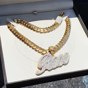 Anpassad VVS Moissanite Diamond Sterling Silver Gold Iced Out Letter Pendant Necklace Cuban Link Chain Hip Hop Name