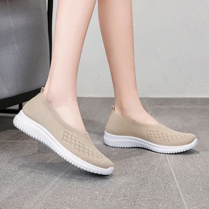 Classic Shoes Women Breathable Mesh Slip-on Trainers Surface New Style of Black Pink Red Gray Size 36-42 GAI XJ