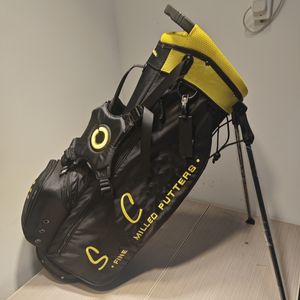 Sacos de golfe Sacos de suporte amarelos Sacos de golfe unissex super leves e convenientes Entre em contato conosco para ver fotos com LOGOTIPO