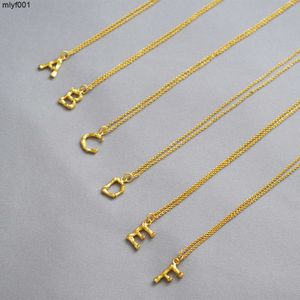 18K GOLD FESTEL LETTERS مصمم قلادة قلادة للنساء الفاخرة سلاسل رابط العلامة