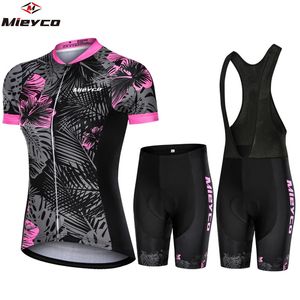 Cykelkvinna Cykelkläder Mountain Bike Jersey Shorts Women Road och Tshirt Jumpsuit Suit MTB 240113