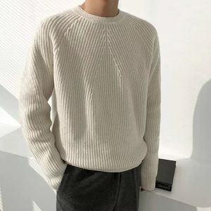 Jesienne męskie jasne luksusowe luksusowe pullover sweter swobodny stały kolor stały kolor vintage luźne bluzki o długim rękawie 240113