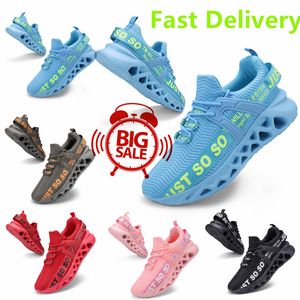 Runner Shoe Triple Women White Runnning Black Runnning Black Volt Classic Green Cherry Bolssom Michigan Neon Hyper Red Trainers Sports Sneak