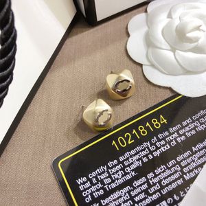 Kolczyki butikowe złote kolczyki stadnonowe projekt dla kobiet urok prezenty kolczyki gorąca marka miłosna biżuteria moda kolczyki pudełko opakowanie biżuteria urodzinowa