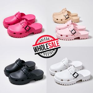 2024 Clog Schnalle Designer Slides Sandalen Plattform Hausschuhe Herren Damen Weiß Rosa Wasserdichte Schuhe Pflege Krankenhaus Outdoor 36-41