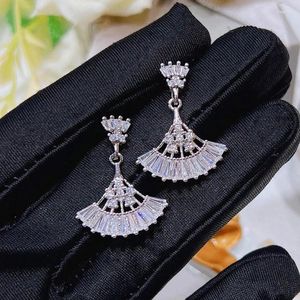 Orecchini pendenti Gonna semplice alla moda Zircone a forma di ventaglio Timbro in argento 925 Regalo di gioielli da donna di lusso per feste di fascia alta