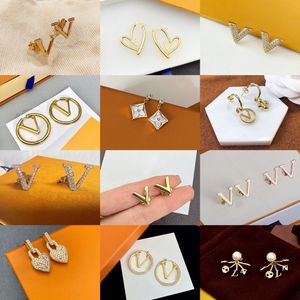 Designer di marchi di lusso in oro 18K lettere di design rotonde donne geometriche di cristallo strass in metallo orecchini da matrimoni festeggianti, matrimoni, feste, regali con scatola