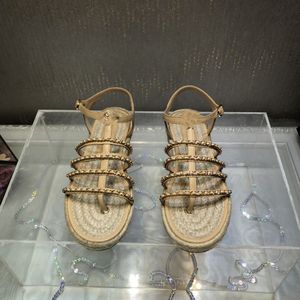 Kanał sznurka najwyższa jakość 24SS Chanelity Chanei Busta Bottom Sandals Roman Sandals Kobiety moda luksusowe sandały projektanckie