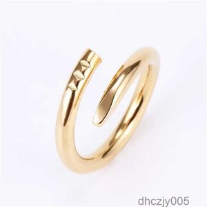 Love Nail Ring Designer Jewelry for Women Men Crystal Luxury Titanium Steel Alloy Silver Rose Goldplated Fashion Accessories Never Fade Engagement Wedd 3B11