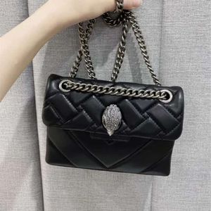 Kurt Geiger Borsa a mano firmata a forma di cuore in pelle Londra Donna Uomo Mini Borsa a tracolla Cartello in metallo Pochette Pochette Borsa a tracolla con catena S1