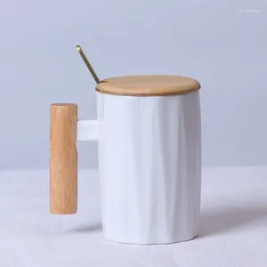 Mugs Creativity Coffee Travel Mug Wooden Handle Simple Espresso Cup Teaware Cafes Personalized Gifts Coffe Ceramic With Lid