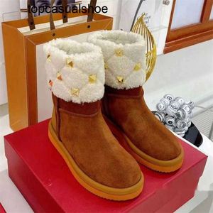 Alla hjärtans vinter V-Buckle Vt Wool Suede Snow Boots Warm Cowhide Ankel Casual Chunky Platform Half Booties Kvinnor utomhusskor Luxury Flat Shoes Factory Factorwear