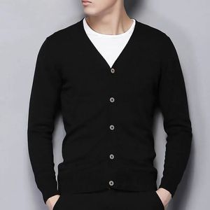 Męskie swetry swetry bawełniany dzianinowy kolor dzianiny długie rękaw Vneck luźne guziki na drutach męskie odzież 240115