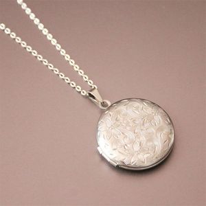 New Carved Flower Designs Round Po Frame Pendant Necklace Stainless Steel Charms Locket Necklaces Women Men Fashion Memorial Je3348