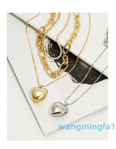 2024 t designer smycken ny mode 18k kärlek diamant krage personligt temperament hänge halsband gåvor