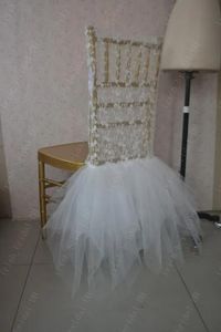 Coperture 2016 Coprisedie in tulle di pizzo su misura Coperture romantiche per sedie bellissime Decorazioni per sedie da matrimonio economiche 017