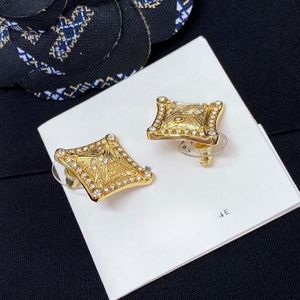 Brincos Designer para Mulheres Diamante Brincos de Cristal Oco Ouro Nobre e Elegante