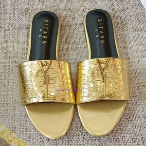 YL Designers chinelos sandálias Plataforma de moda ao ar livre Sapatos para mulheres não deslizam senhoras yslies slipper casual Aumento da mulher sandalias