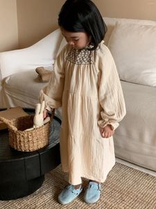 ガールドレス2024秋の女の女の子のプリンセスドレスソリッドシンプルなパフスリーブ幼児の子供カジュアル2-6歳の子供の服
