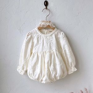 Estilo real roupas de bebê renda flor princesa macacão macio aconchegante algodão criança meninas outono bodysuit crianças vestido natal terno 240115