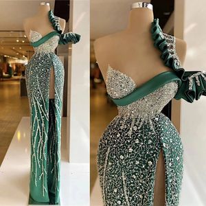 Graciös sjöjungfrun prom klänningar arabiska plus storlek glittrande en axel aftonklänningar sequined formell klänning