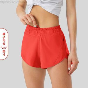 lu-16 Faixa de verão que 2,5 polegadas Hotty Hot Shorts soltos respiráveis de secagem rápida esportes femininos calças de ioga saia versátil casual bolso lateral roupa íntima de ginástica UVB2