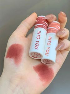 Peach Lip Mud Velvet Mat Thake Cheek Podwójne użycie Kobiet makijaż wodoodporna długa nagi szminka 240113