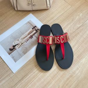 2024 Yeni İtalyan markası Schino Sandal Flip Flip Flops Düz Slipper Lüks Tasarımcı Kadın Seksi Moda Loafer Sürgüleri Kutu Seyahat Slayt Mule Yaz Dış Mekan Sandale Kutusu