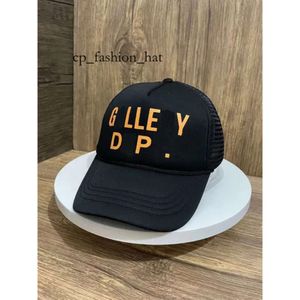 Tasarımcı Galery Bölüm Caps Trucker Hat American Truck Cap Cap Mektup Baskı Ekranı Nefes Alabilir Kavisli Brim Beyzbol Kapağı Unisex Beyaz Moda Trend Marka Lanvins 7379