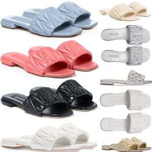 Designers Miui Womens Beach Slippers Famous Classic Flat Heel Summer Free Frakt Designer Slides Shoes Bath Ladies Sexy Sandals Storlek 36-41