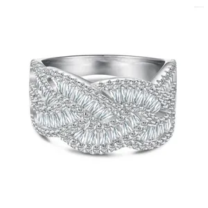 Cluster Rings 925 Silver Women's Ring مع تصميم مخصص للزركون المألوف للمجوهرات للمجوهرات