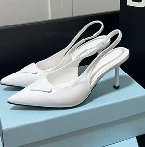 Designer skor klackar slingbacks klänning slingback klackar kattunge hög stål spetsiga tå pump sandaler berömda designer kvinnor svart vit rosa silver pumpar 154