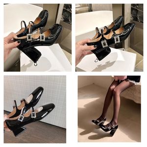 Sandale Designer Sandal Valentine's Famous Woman High Heel Shoes Classics Pumps 6cm 8cm Super Heels Naken Black Patent Leather Ladies Wedding SA 15 E S