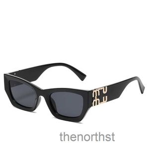 Moda kadın güneş gözlükleri kişilik aynası aynası metal büyük harf tasarımı çok renkli marka gözlükleri fabrika outlet promosyon özel dnka92ta 926fz5 6fz5