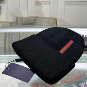 The Winter Brimless Hat For Men And Women Is Popular Online For Its Warm, Fast, Simple, And Fashionable Design GB2401124BF