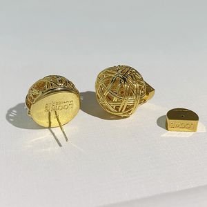 Brincos designer para mulheres 18k banhado a ouro letras de marca ouro oco tecido parafuso prisioneiro com caixa festa casamentos jóias presente
