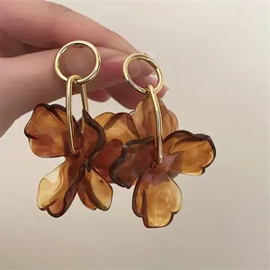 Dangle Küpeler Vintage Düzensiz Metal Petals ABD Tarzı Şüpheli Damla Seyahat Düğün Aksesuarları Kore