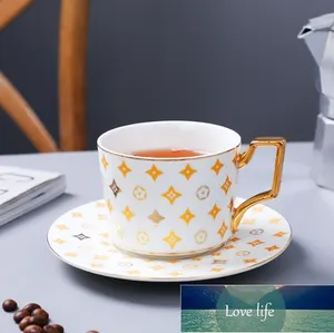 Designer Retro Creative Ceramic Coffee Cup Hushåll Water Cup Mug Garland Cups Latte Breakfast Oatmeal Cups dessert grossist