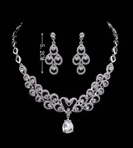 Goccia d'acqua Cristalli di alta qualità Accessori per gioielli da sposa da sposa Set Orecchini Collana Design di moda in cristallo con perle finte4755926