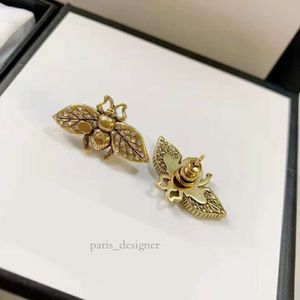 Klassisk retro diamant inlagd Little Bee Fine Jewelry New Brass Ring Fashion Redörhängen 440 644 406
