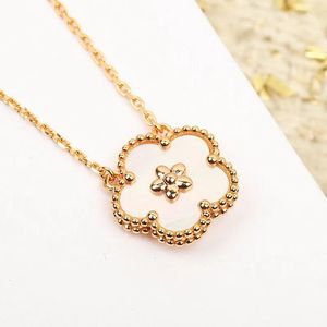 Rose Gold Natural White Fritillaria Plum Blossom Necklace For Women's Fashion Luxury Brand utsökta smycken 240115