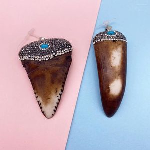 Naszyjniki wiszące żywiczne kość krowa inkrustowana kryształowymi koralikami zęby dziki zęby naturalny kamień nożytowy DIY biżuteria