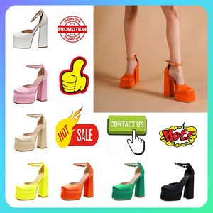 Designer Casual Platform Luxury High Heels Dress Shoe For Women Patent Leather Sexy Style Thick Sules Heel ökar Höjden Anti Slip Wear Resistant Party