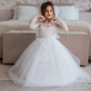 Weißes Tüll-Blumenmädchenkleid für die Hochzeit, Juwelenausschnitt, lange Ärmel, A-Linie, Kinder-Kommunionkleid, Spitze mit Fliege, Schleppe, formelles Abendkleid für Kinder