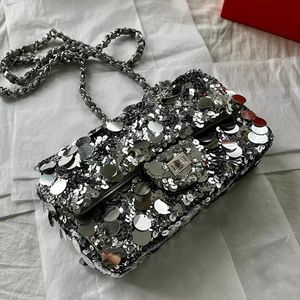 2024 Luxury Silver Sequin Small Square Bag Metal Chain Shoulder Bag Casual Fashion Simple Diagonal Straddle Women Bag